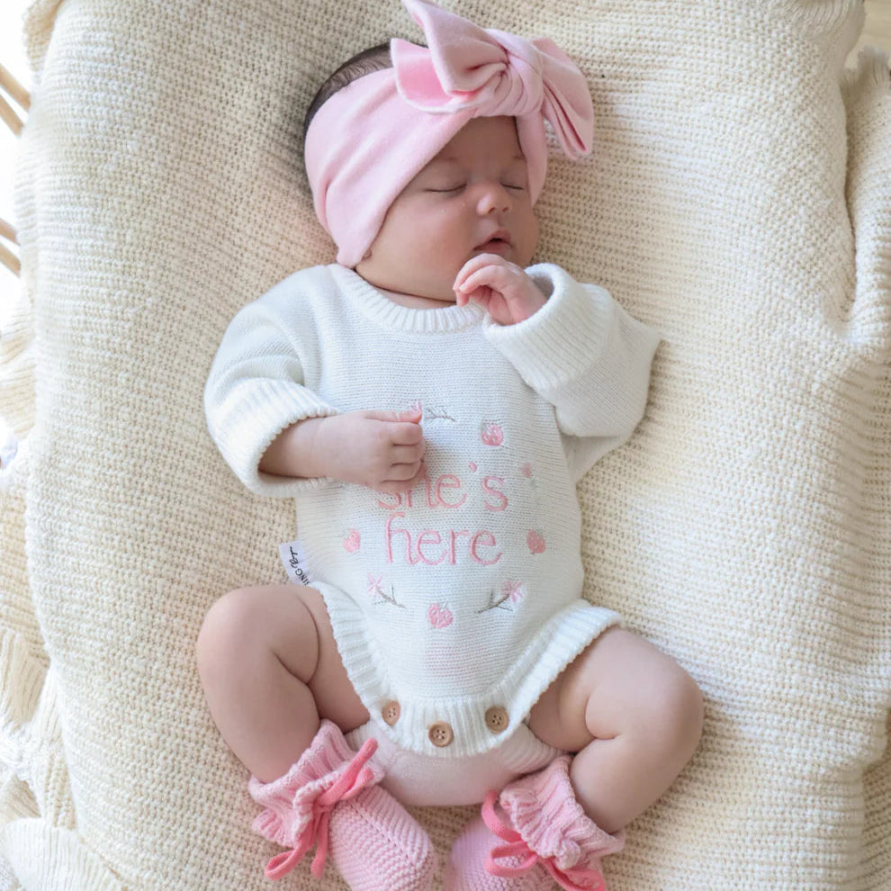 She’s Here Announcement Romper - Strawberry/Milk