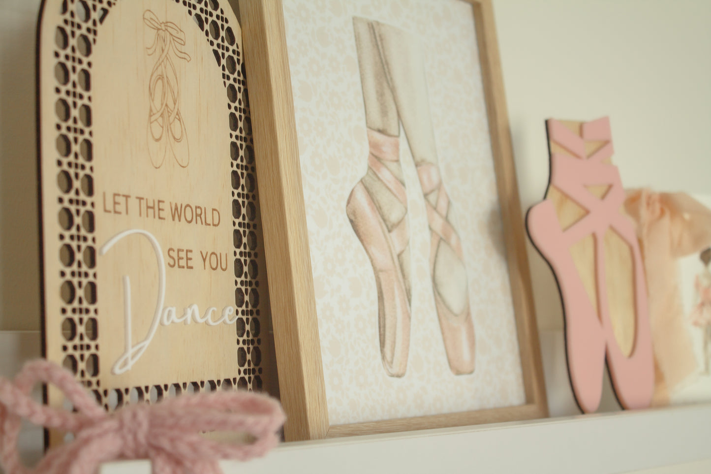 Wooden Rattan Look Decor - Ballet Theme
