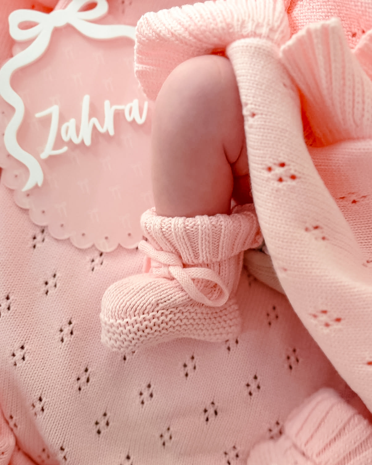 KNITTED BOOTIES | Baby Pink