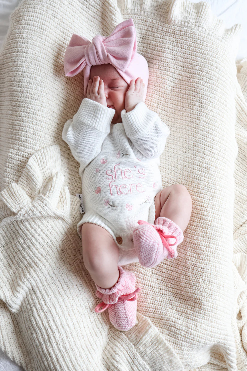 She’s Here Announcement Romper - Strawberry/Milk