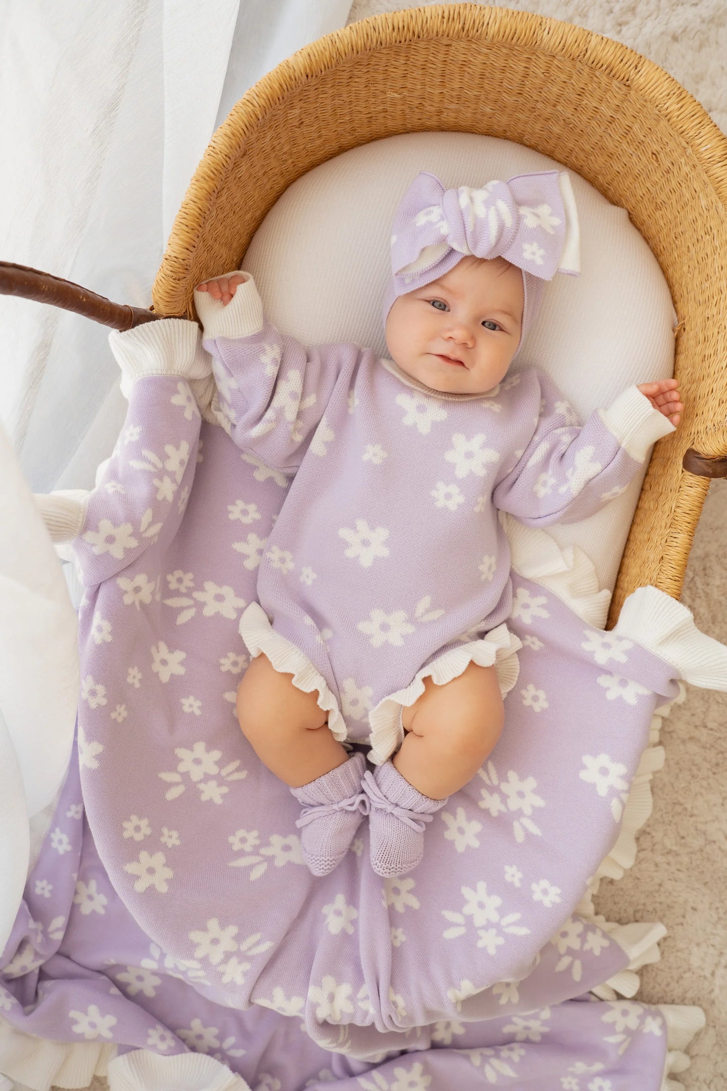 FRILL KNIT BLANKET | Daisy Floral Lilac
