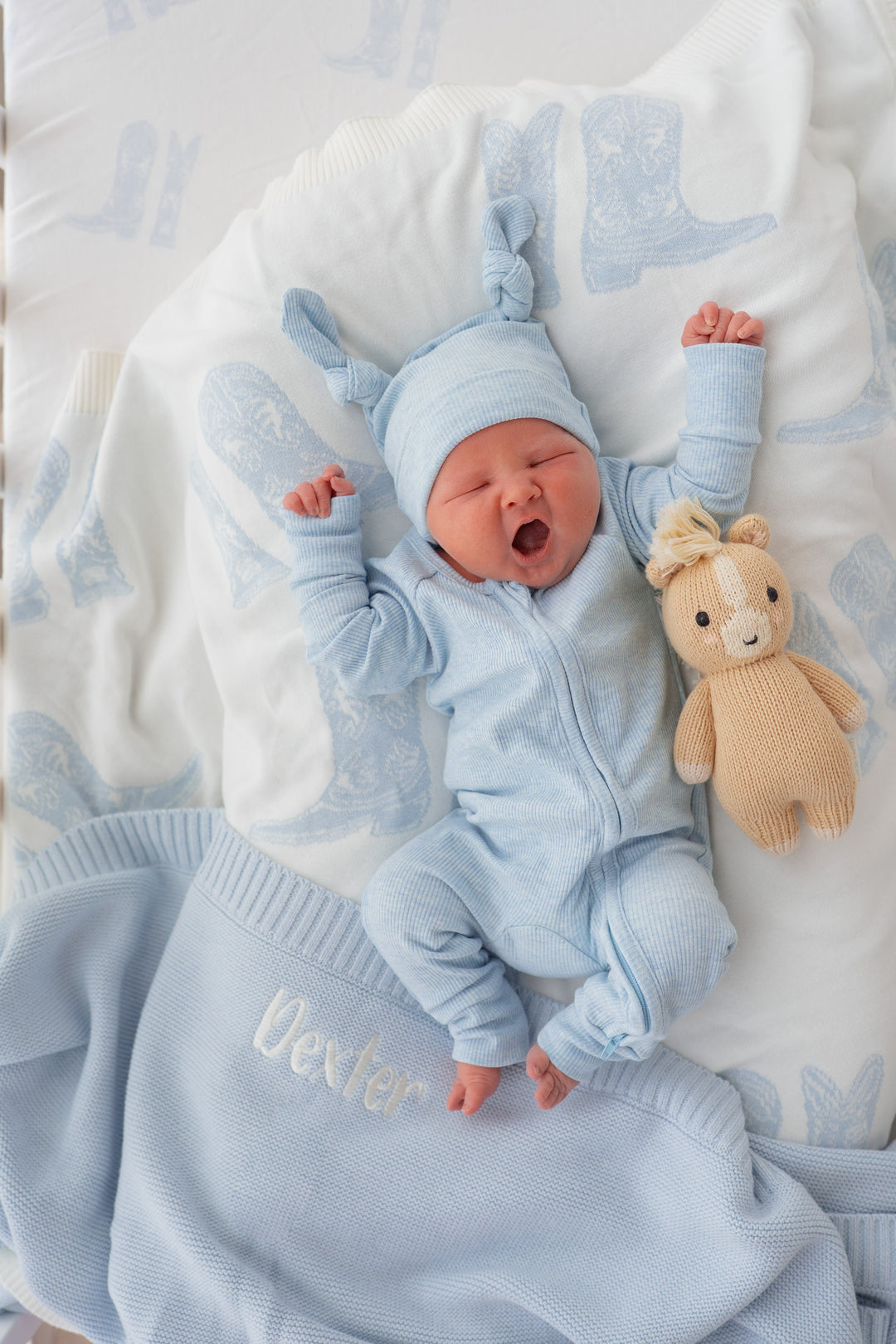 Heirloom Border Knit Blanket | Sky Blue