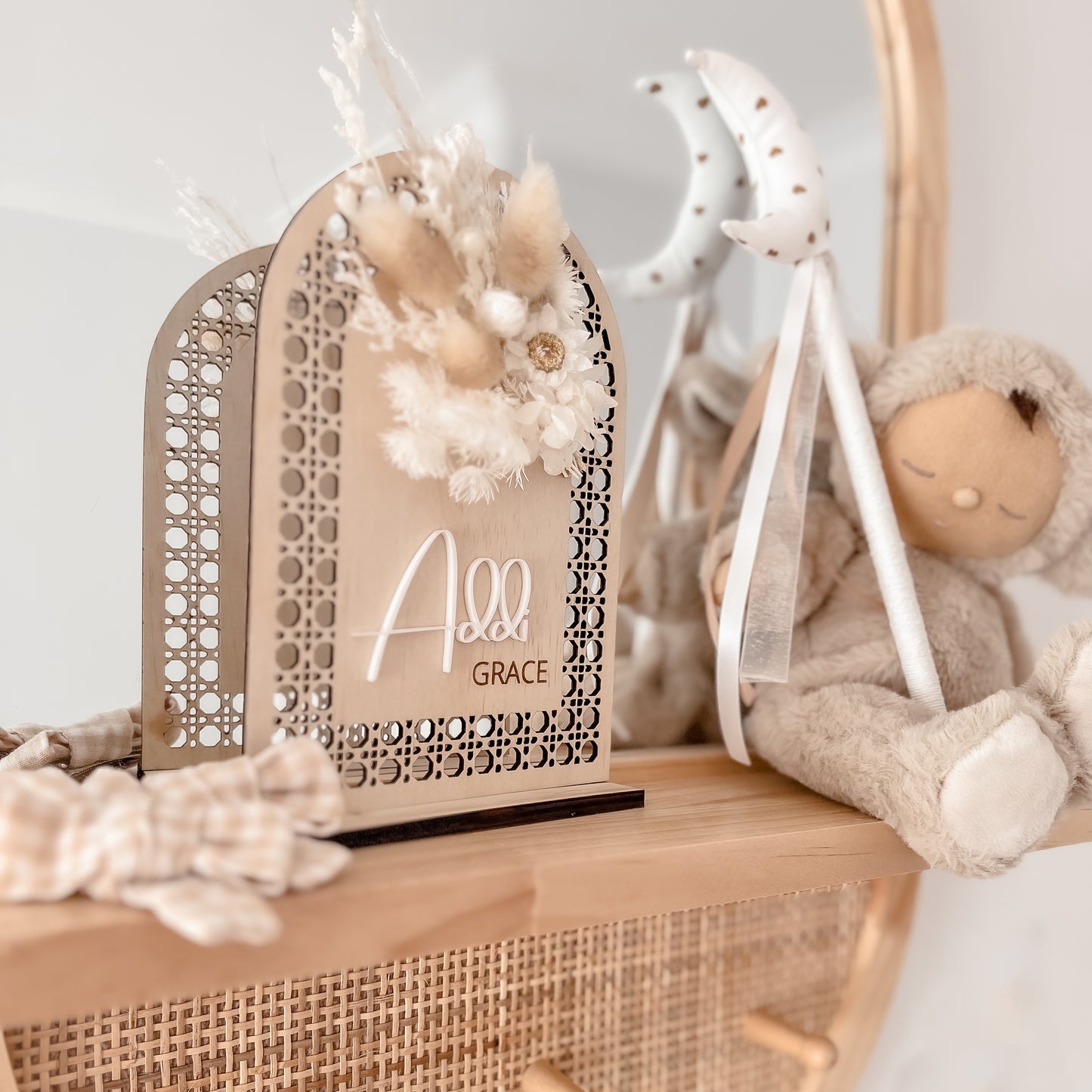 Wooden Rattan Look Name Sign w/ dried flowers (arch)