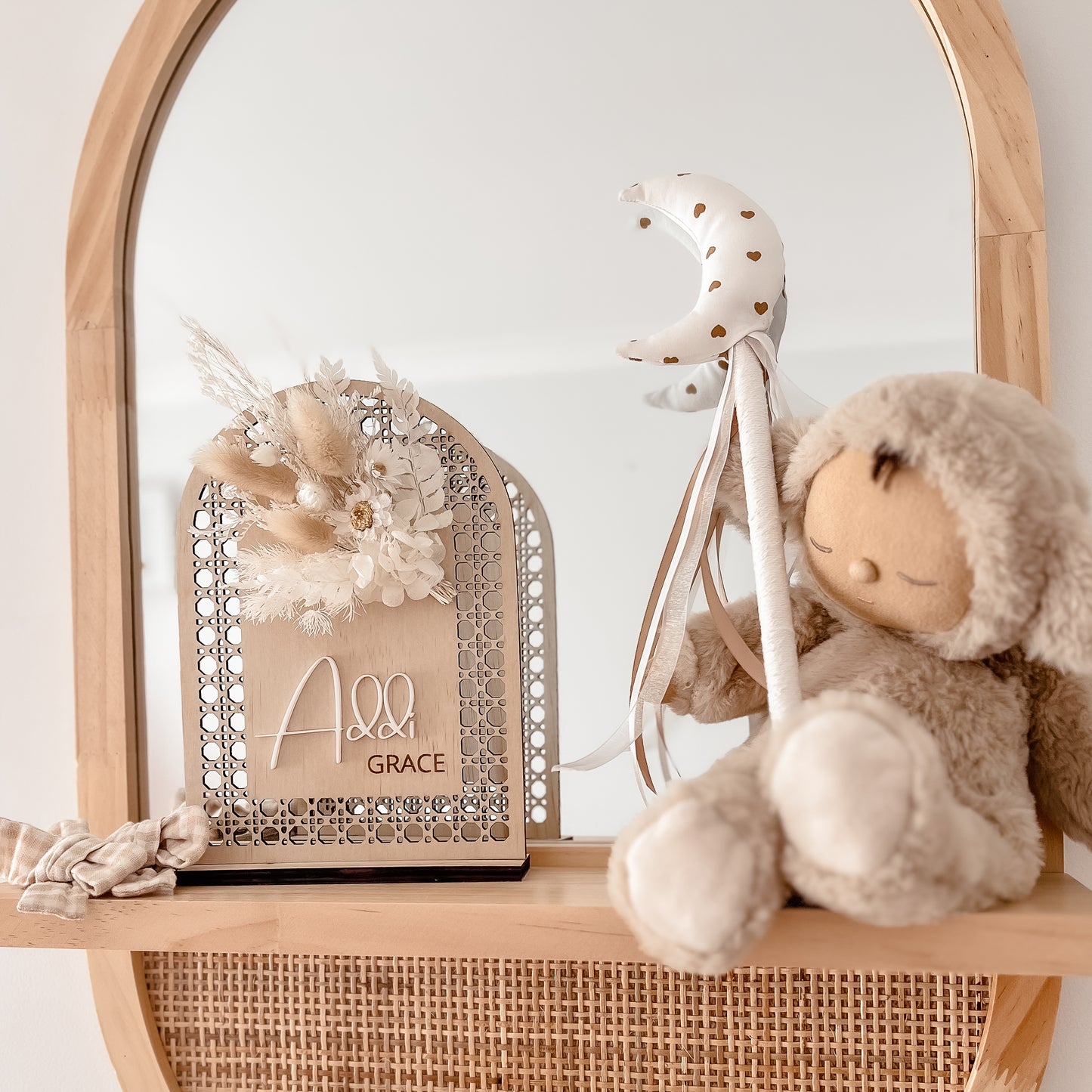 Wooden Rattan Look Name Sign w/ dried flowers (arch)