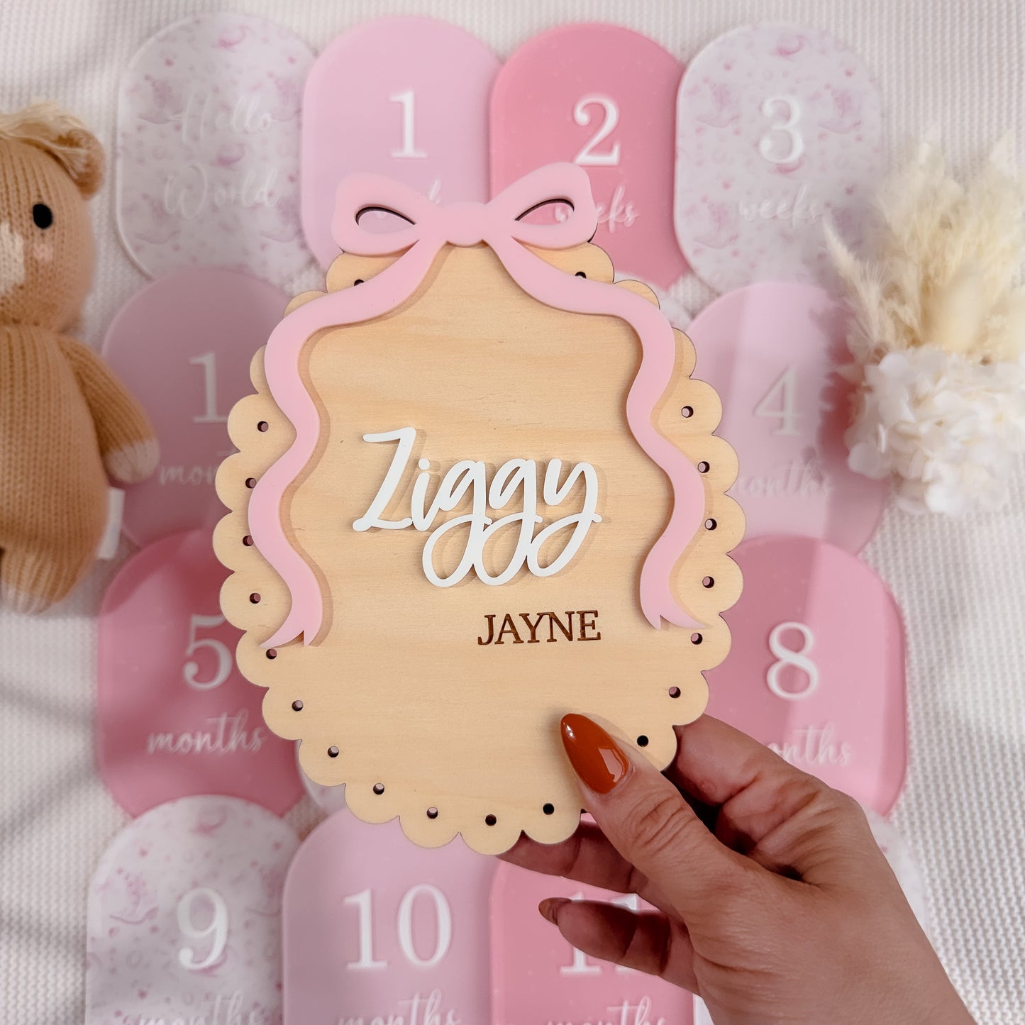 VINTAGE BOW BIRTH ANNOUNCEMENT PLAQUE | Oval | She's Here or Personalised