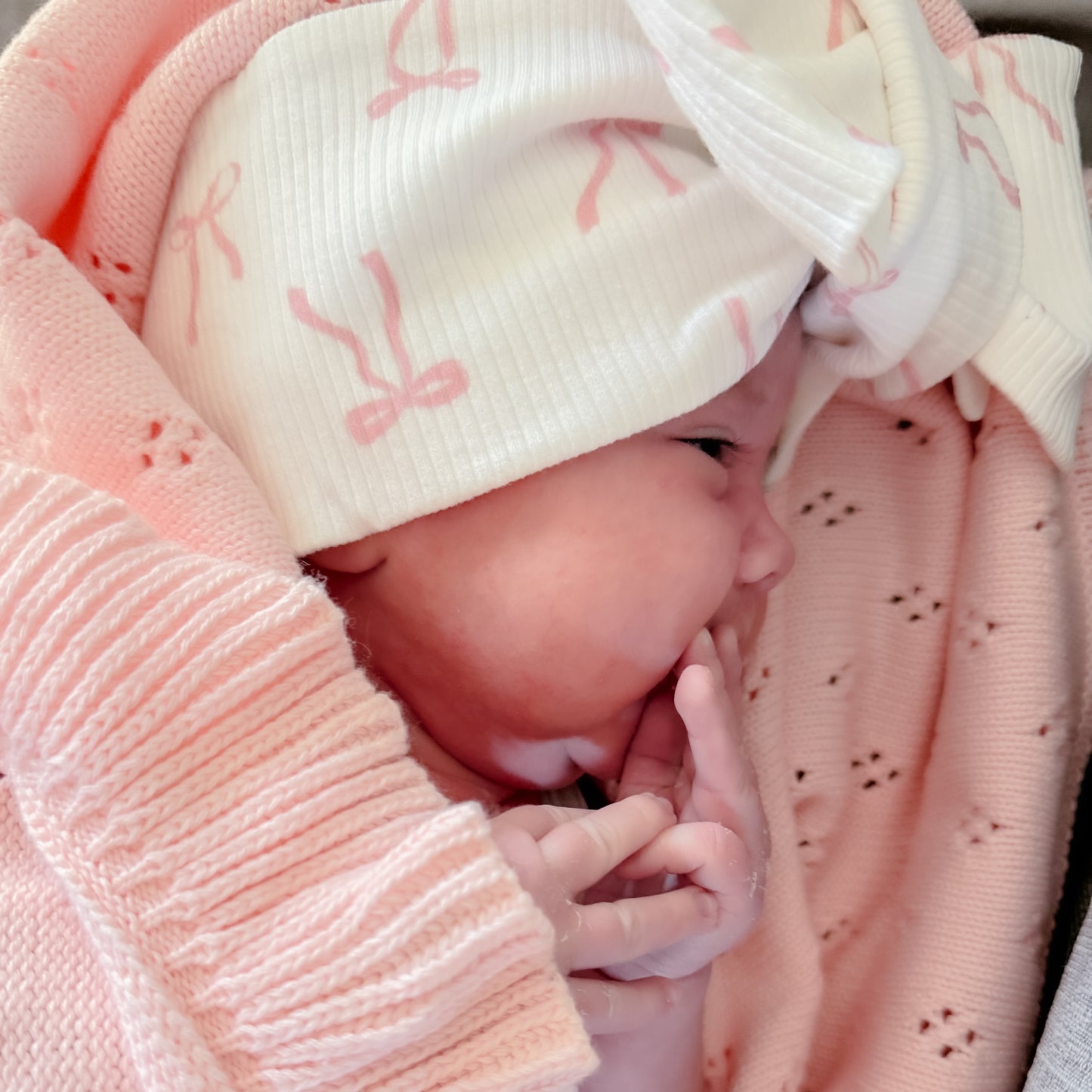 Oversized Topknot - Pink Bows Rib