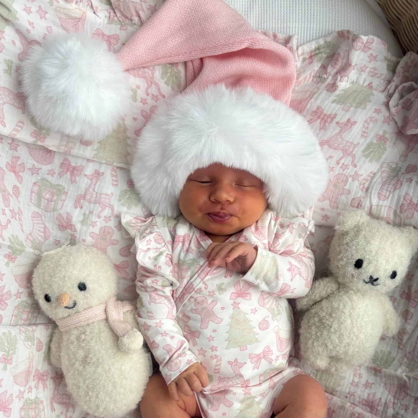 Knit Santa Hat - Baby Pink