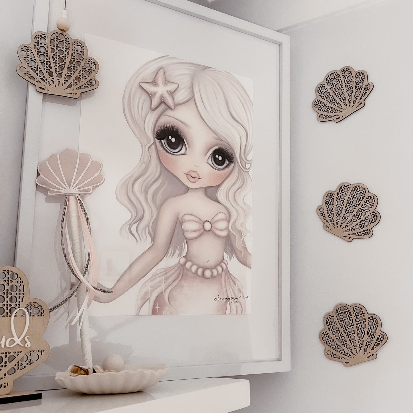 Wooden Rattan Look Wall Decors - Seashells