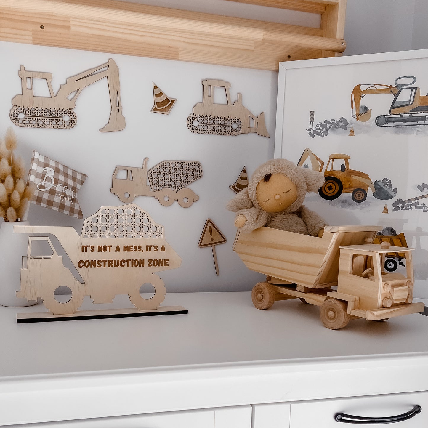 Wooden Rattan Look Construction Decors
