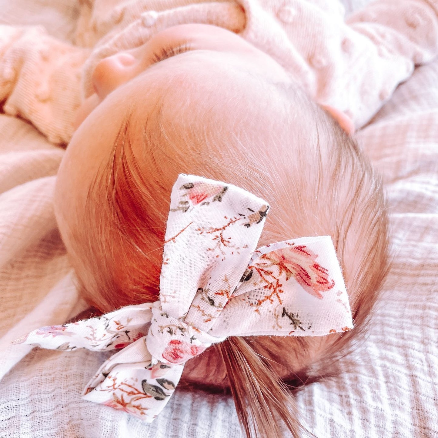 Averly Bow Clip