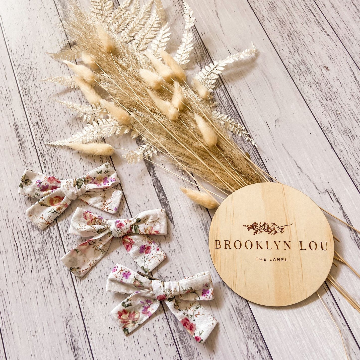 Averly Bow Clip