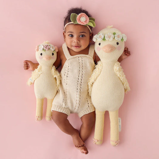 Flora the duckling (ivory) - Little 13"