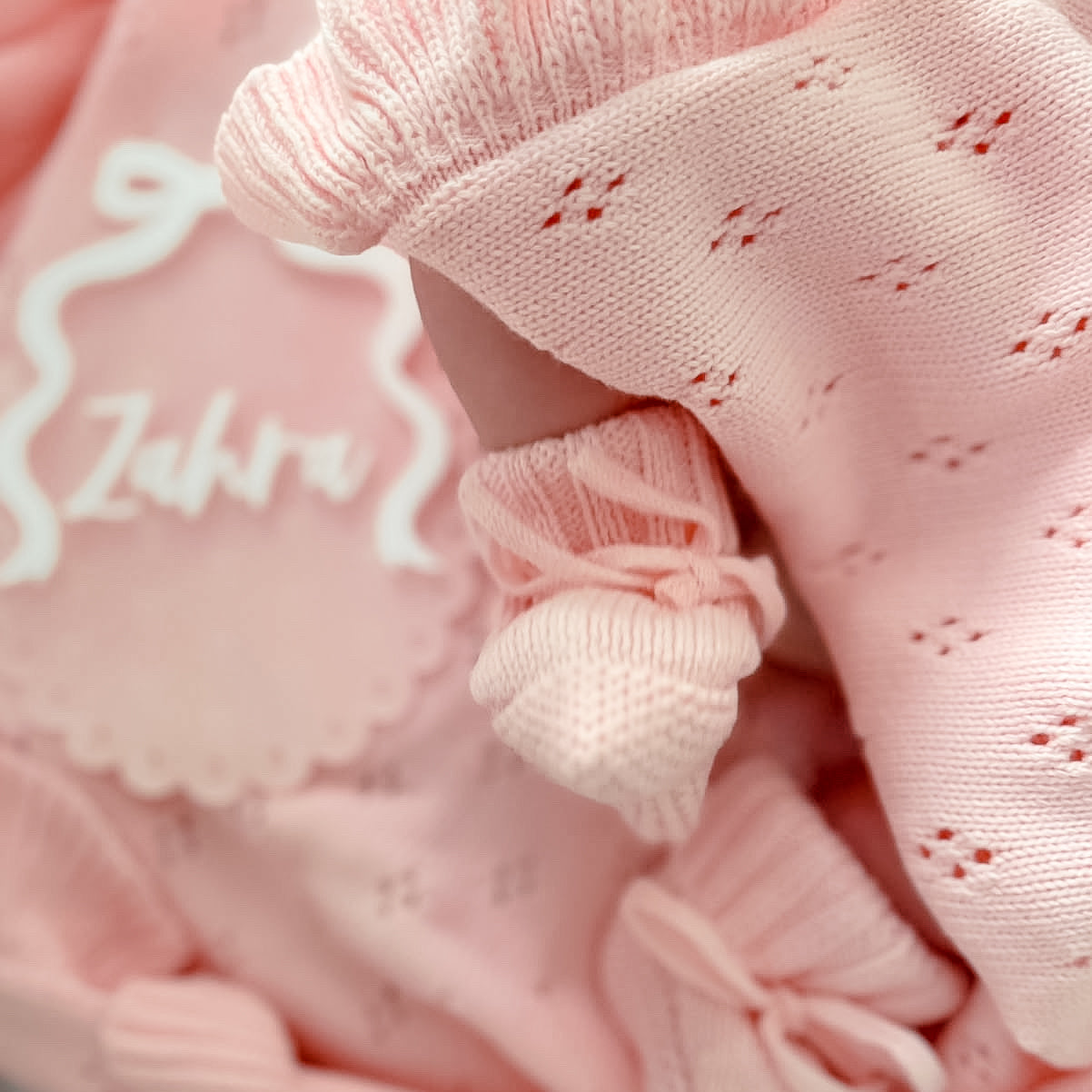 KNITTED BOOTIES | Baby Pink