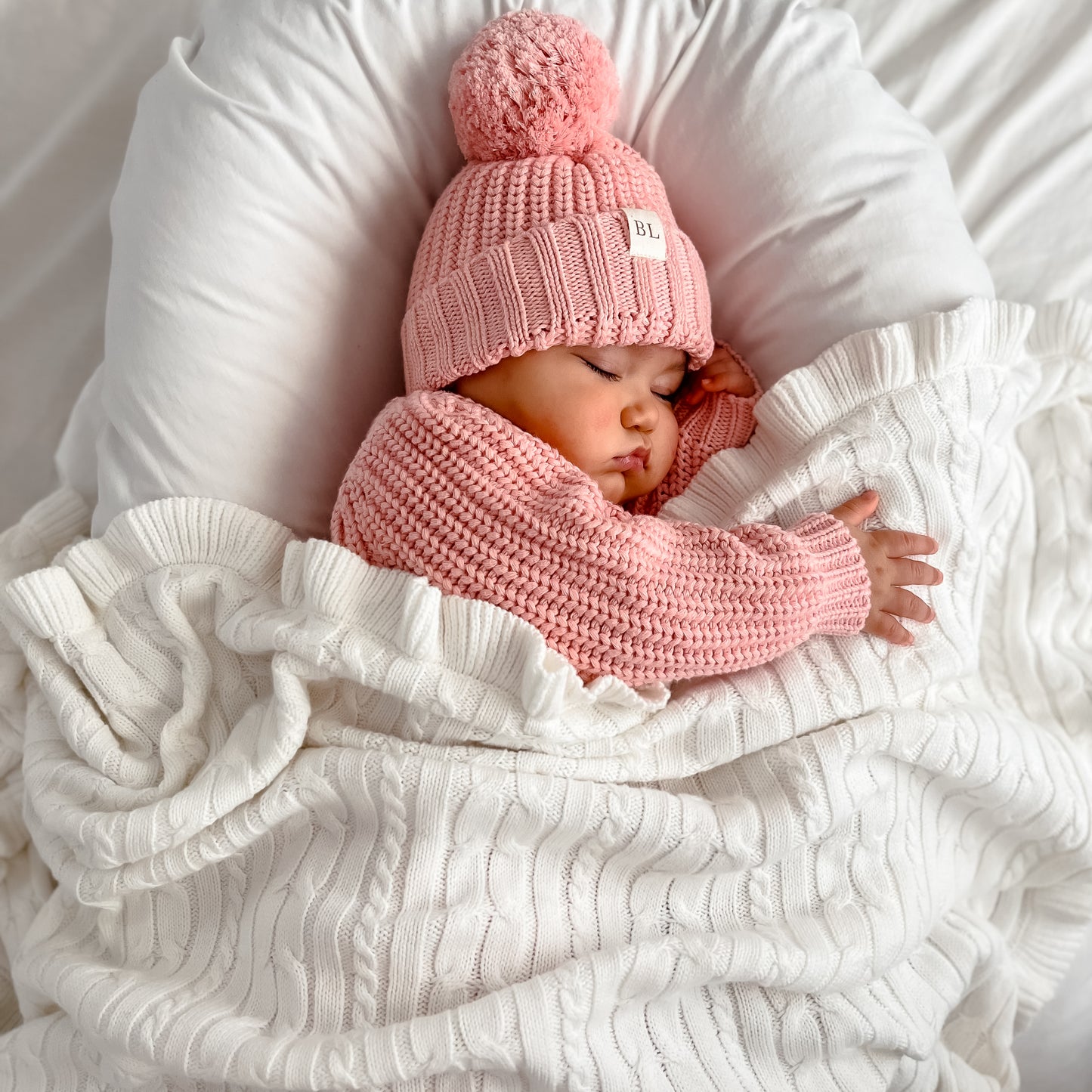 Milk Cable Knit Blanket