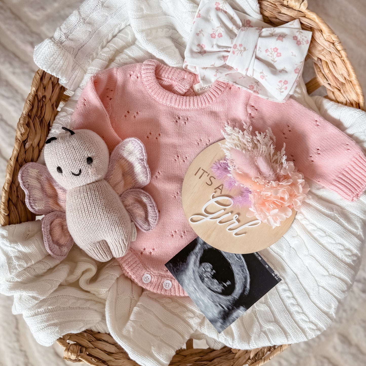 It's a Boy/Girl/Twins - Gender/Birth Announcement Plaque w/ dried flowers