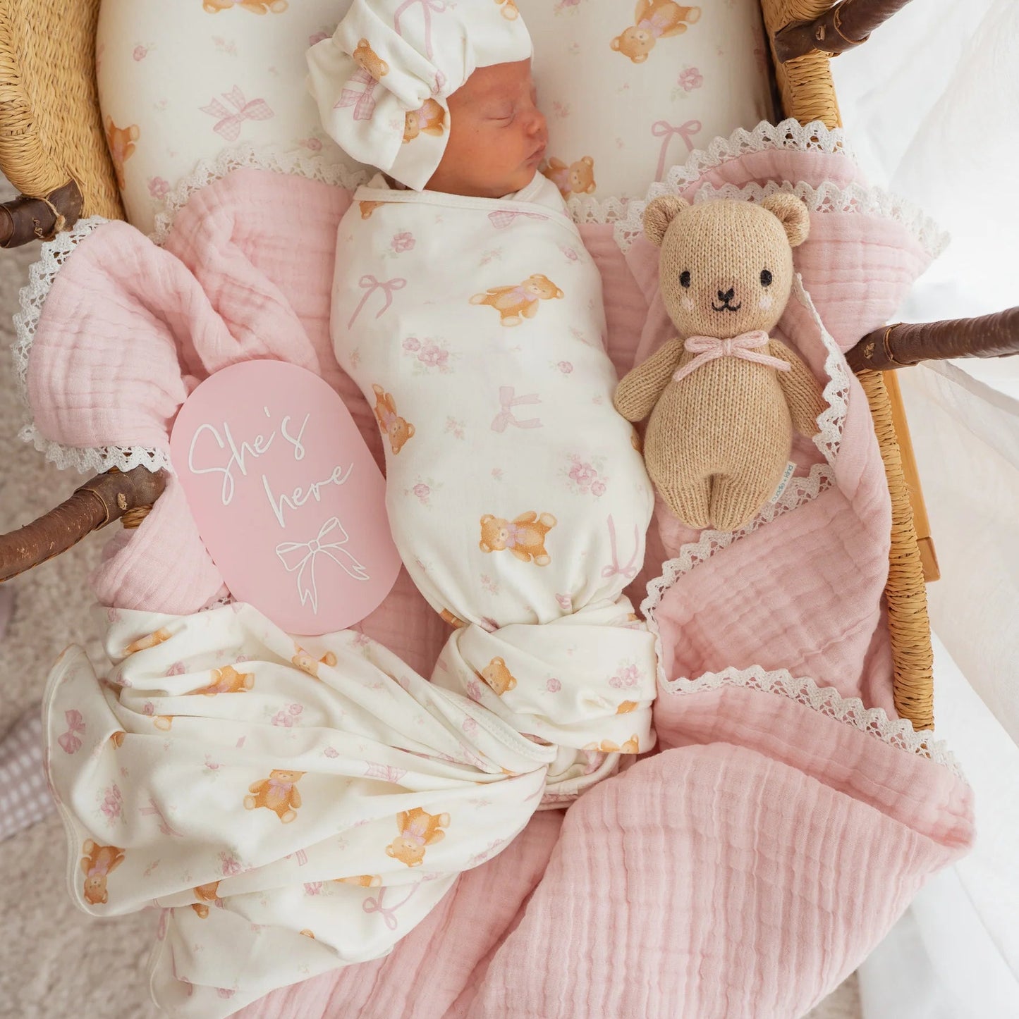 GAUZE LACE BLANKET | Baby Pink