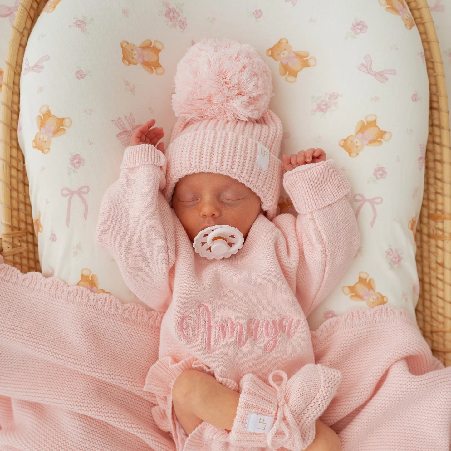 KNITTED POM BEANIE | Baby Pink