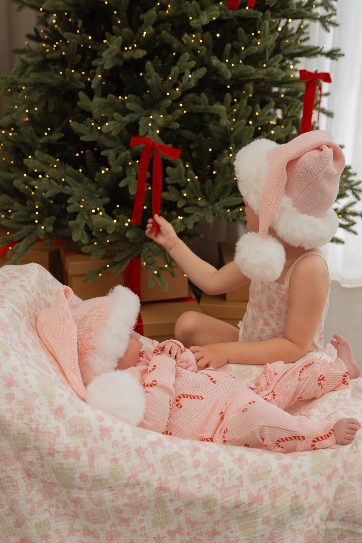 KNIT SANTA HAT | Baby Pink