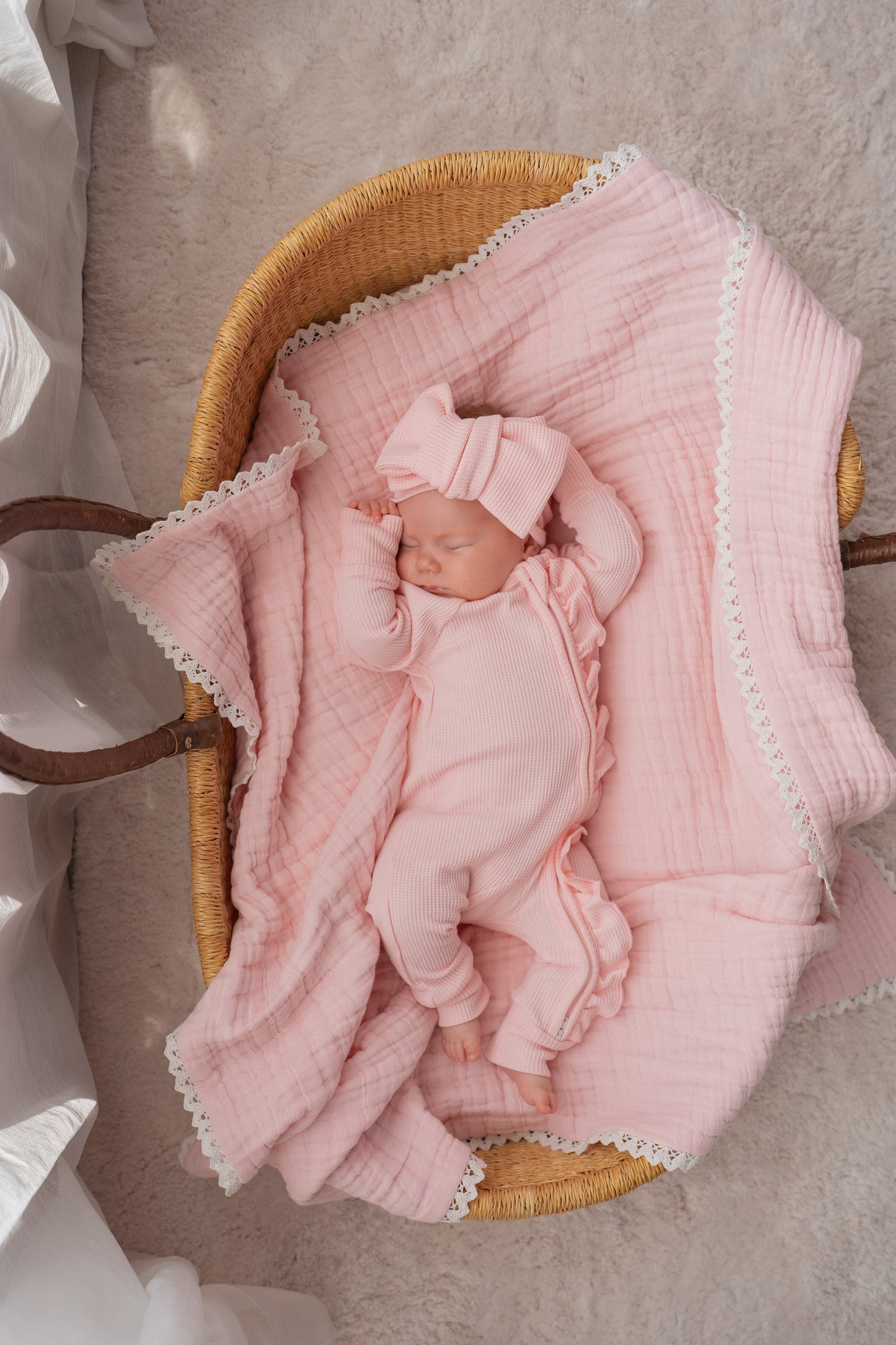 GAUZE LACE BLANKET | BABY PINK