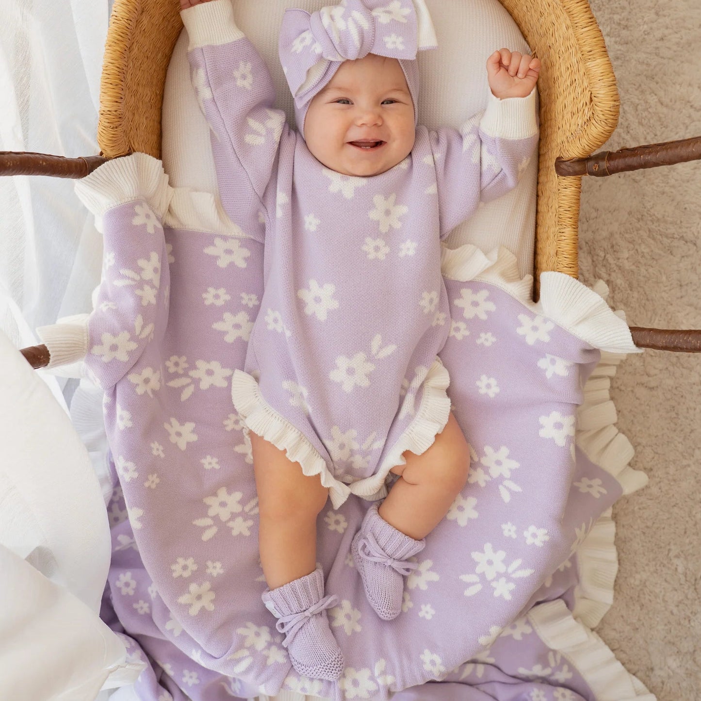 FRILL KNIT BLANKET | Daisy Floral Lilac