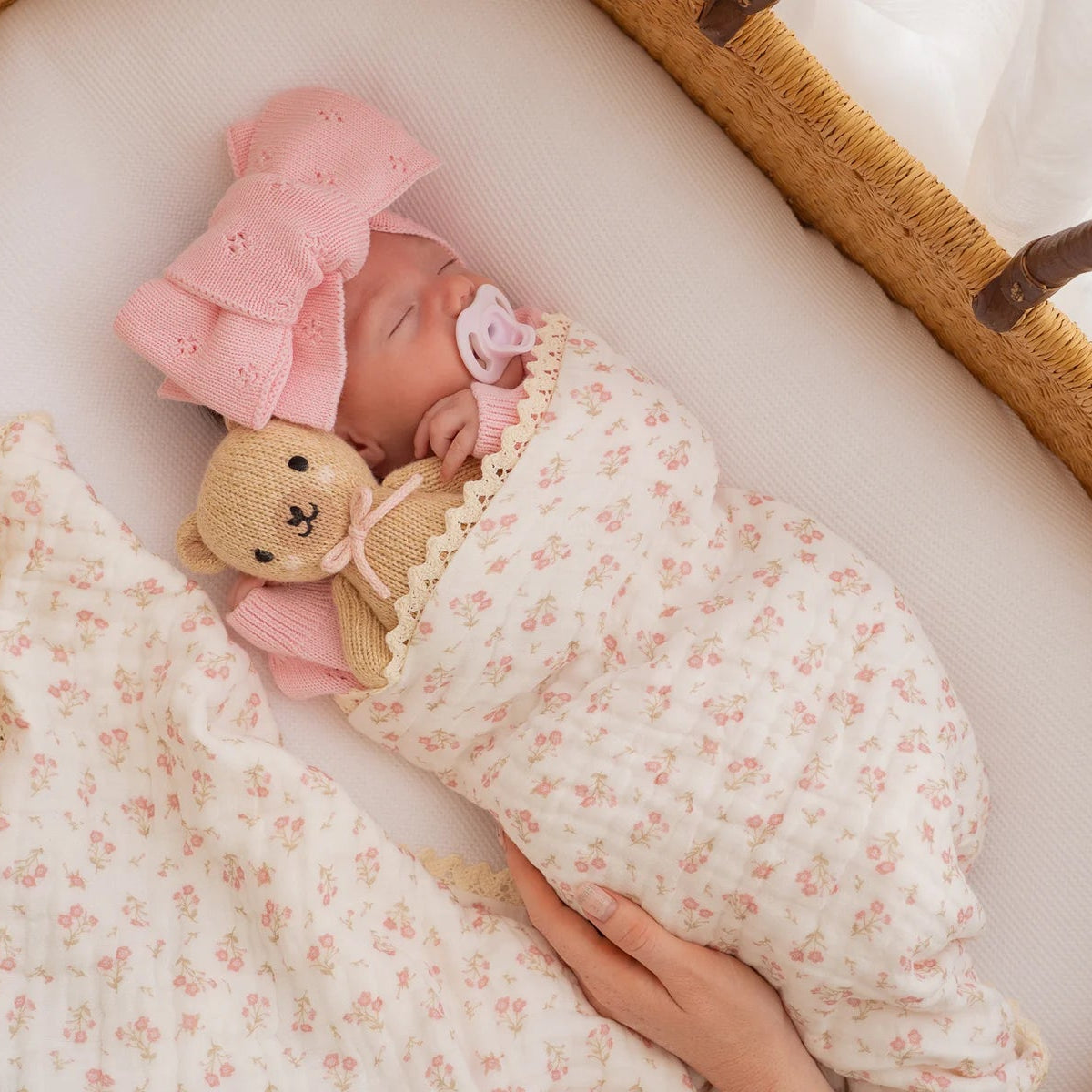 GAUZE LACE BLANKET | Paisley Peony