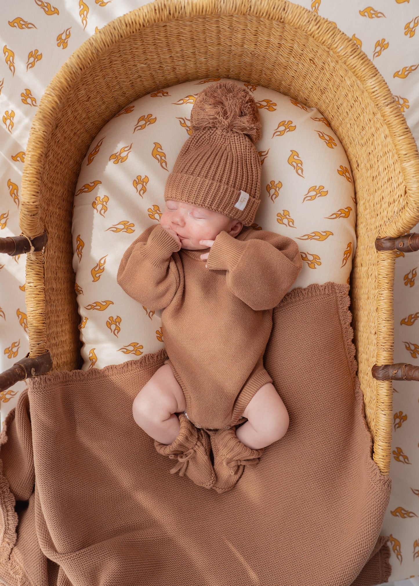 KNITTED BOOTIES | Chestnut