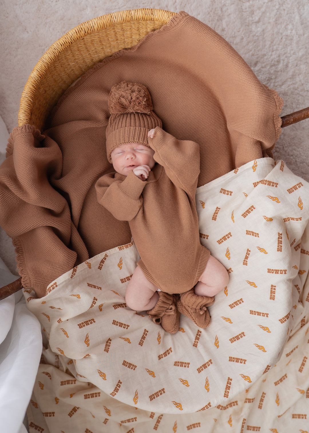 KNITTED BOOTIES | Chestnut