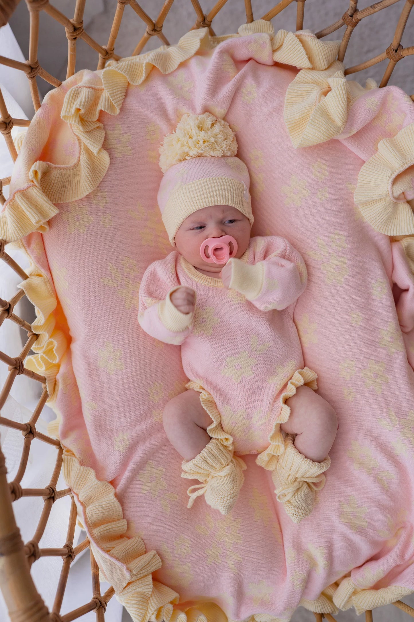 FRILL KNIT BLANKET | Daisy Floral Lemon