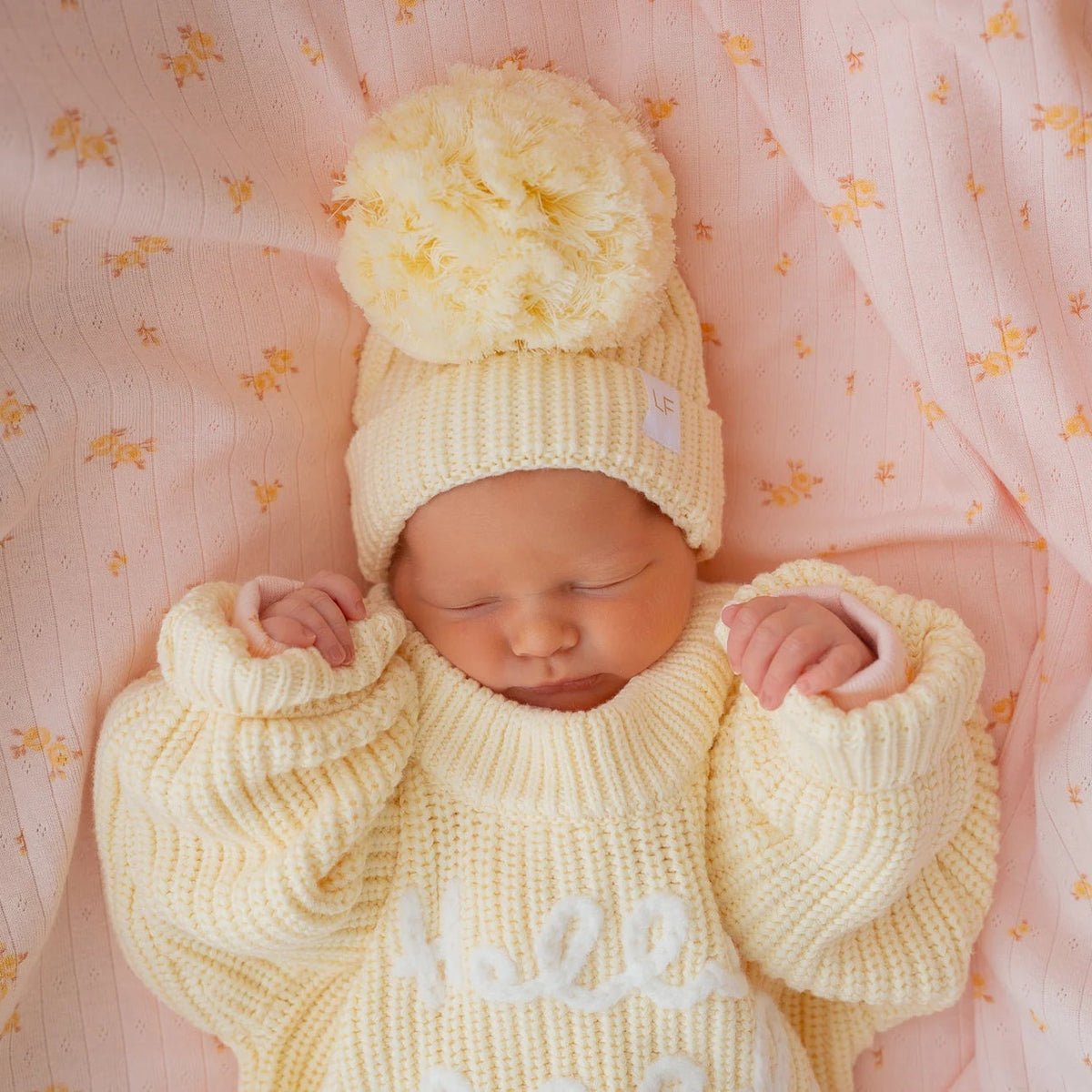 'HELLO WORLD' CHUNKY KNIT JUMPER | Lemon