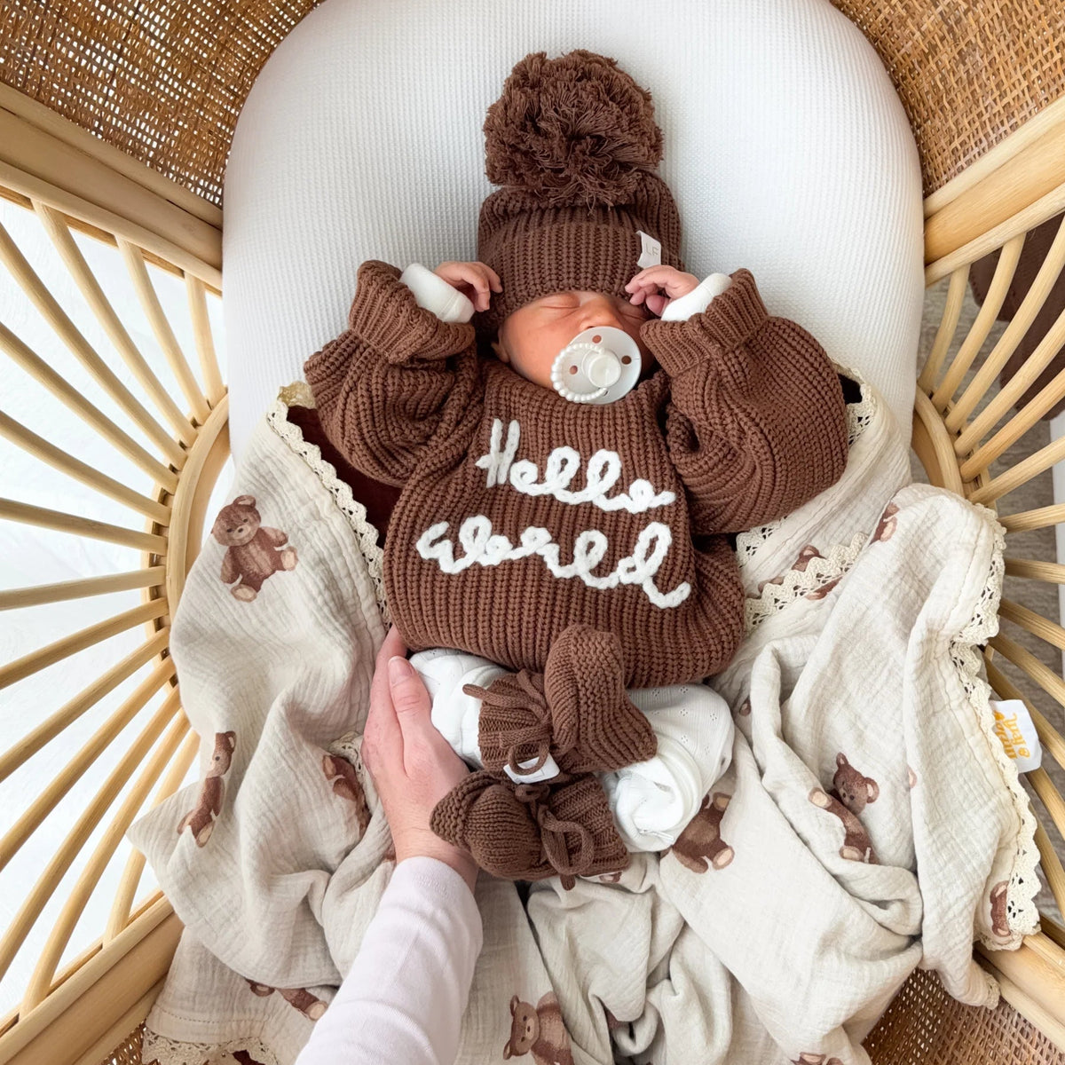 'HELLO WORLD' CHUNKY KNIT JUMPER | Chocolate