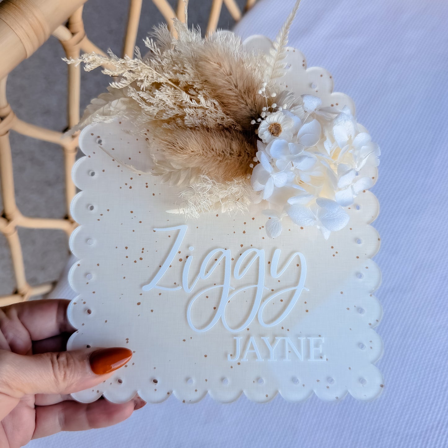 VINTAGE SCALLOPED ARCH NAME SIGN w/ dried flowers | UV Printed
