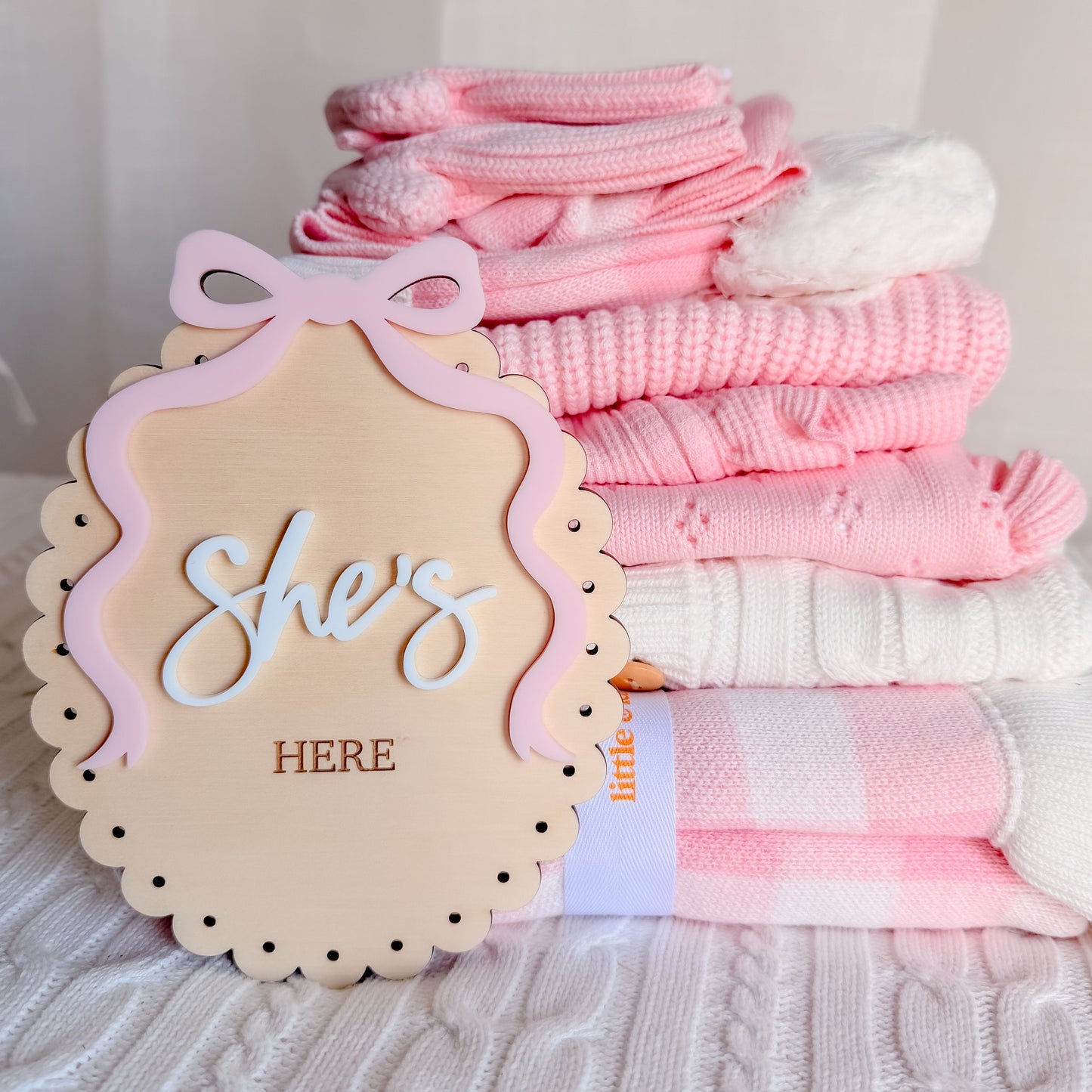 VINTAGE BOW BIRTH ANNOUNCEMENT PLAQUE | Oval | She's Here or Personalised