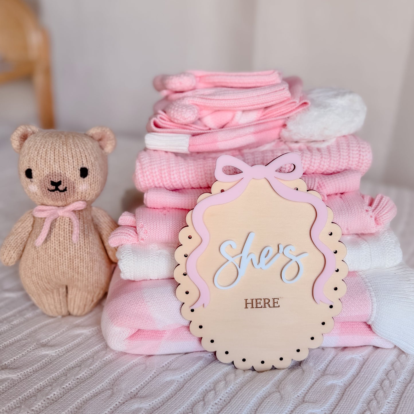 VINTAGE BOW BIRTH ANNOUNCEMENT PLAQUE | Oval | She's Here or Personalised