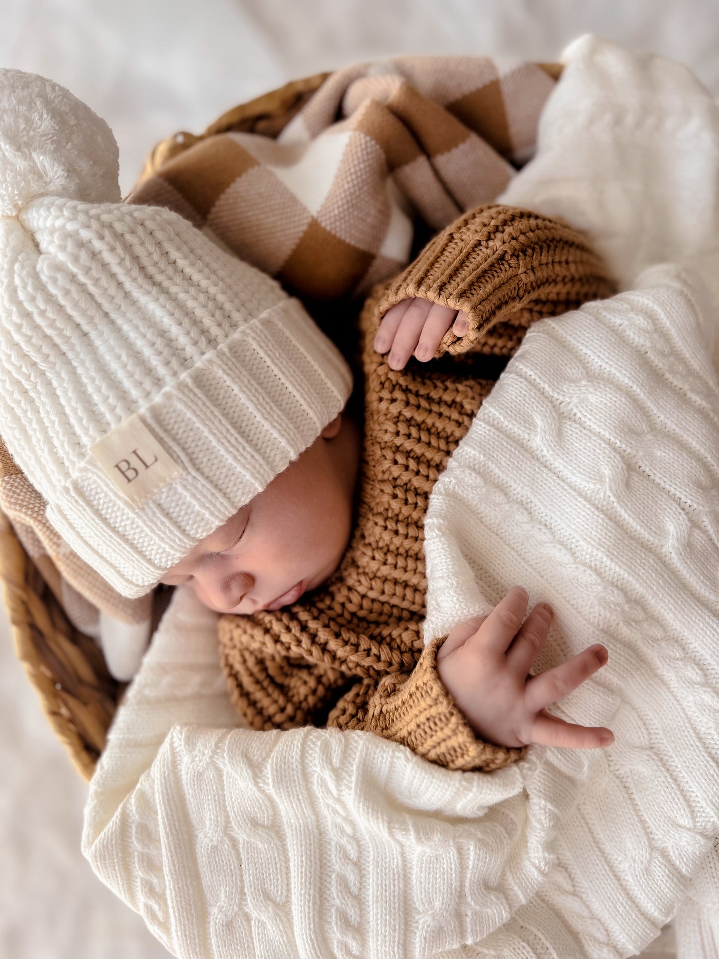 Milk Cable Knit Blanket