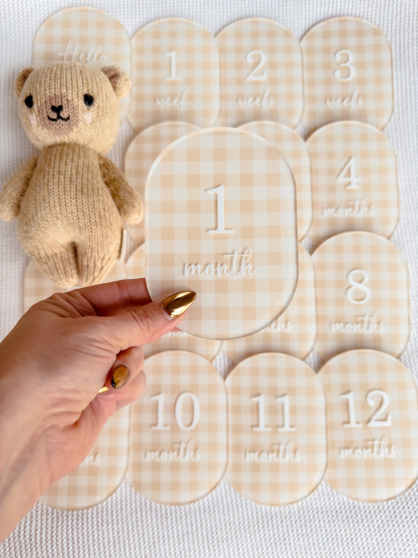 BEIGE GINGHAM MILESTONE SET OVAL | UV Printed Acrylic