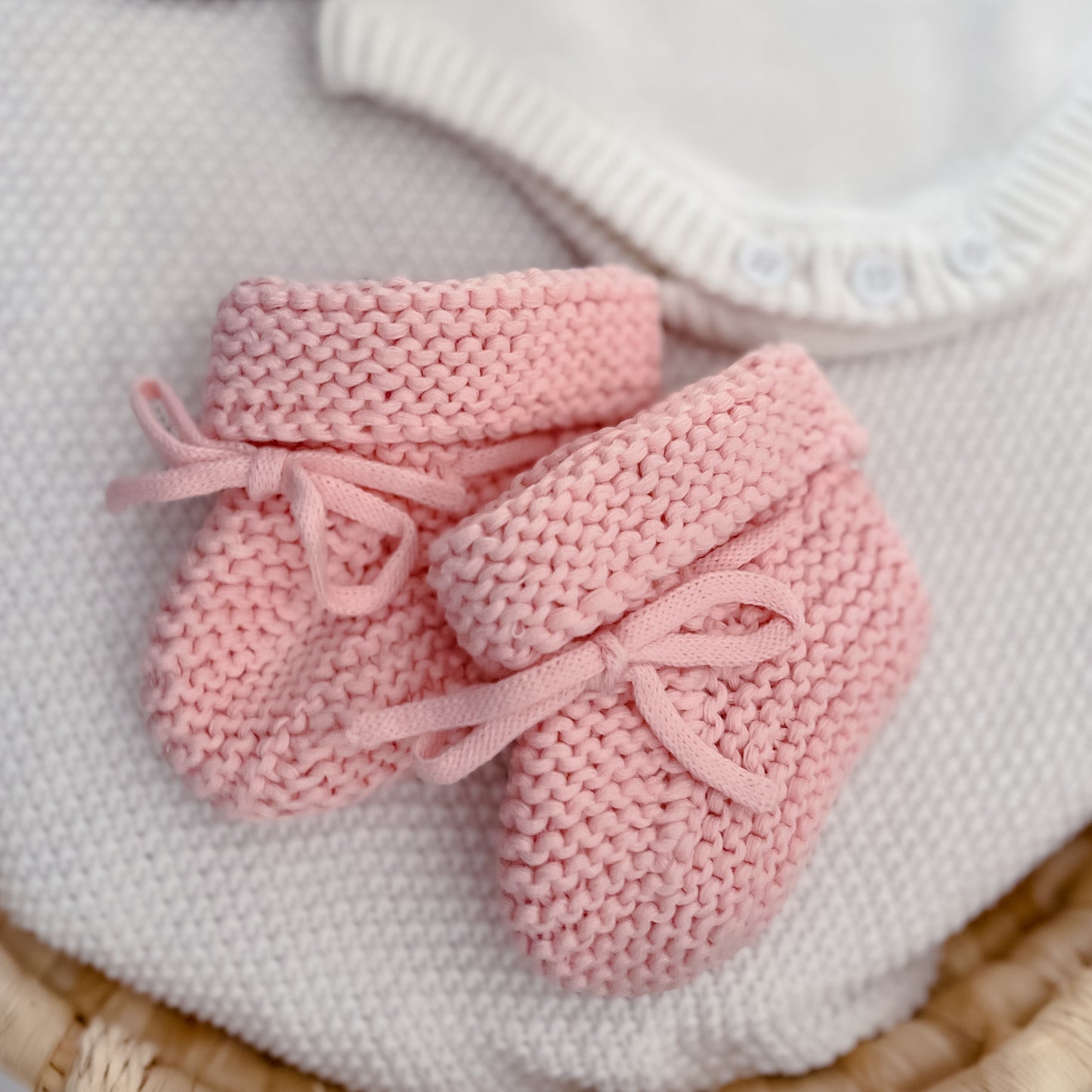 Crochet Knit Booties - Baby Pink