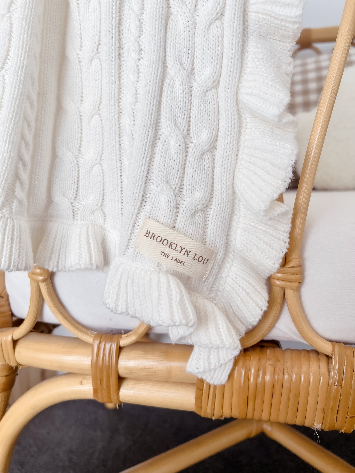 Milk Cable Knit Blanket
