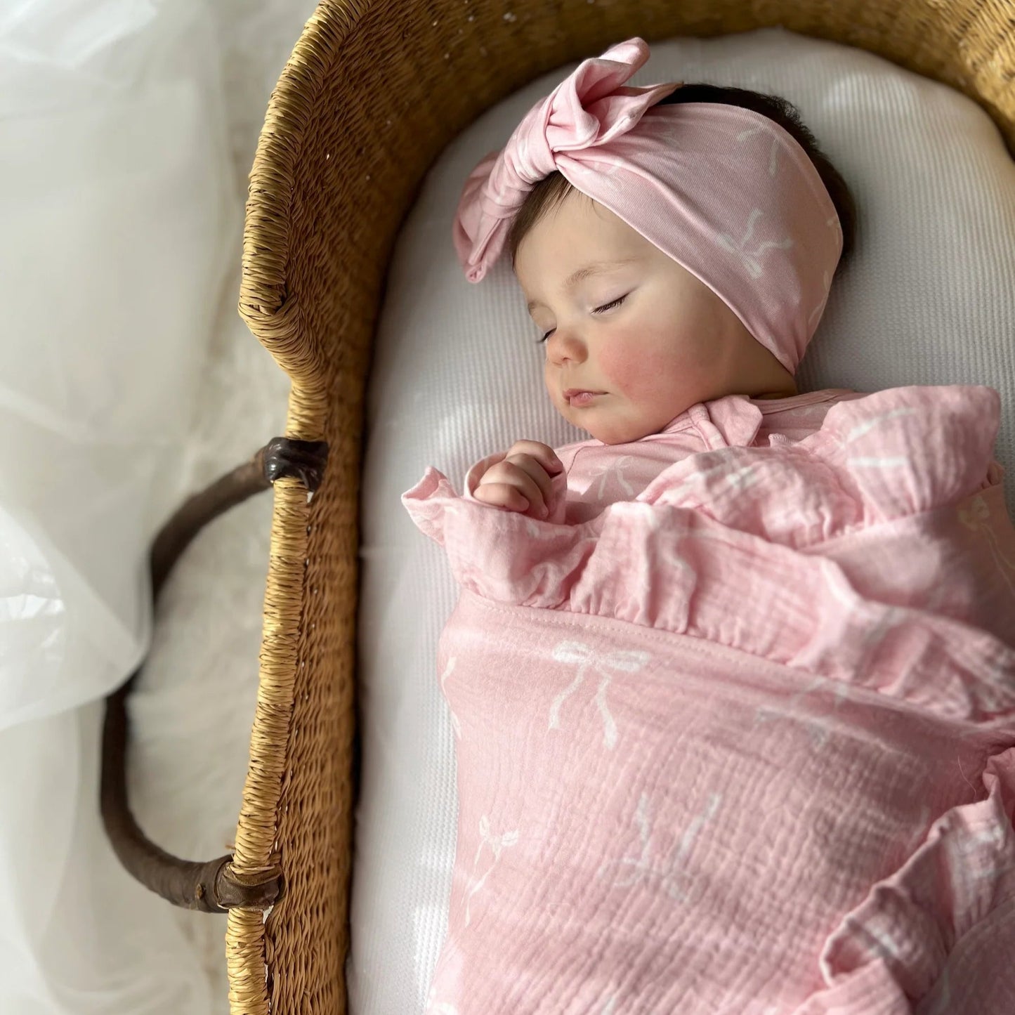 Muslin Organic Frill Blanket - White Bows