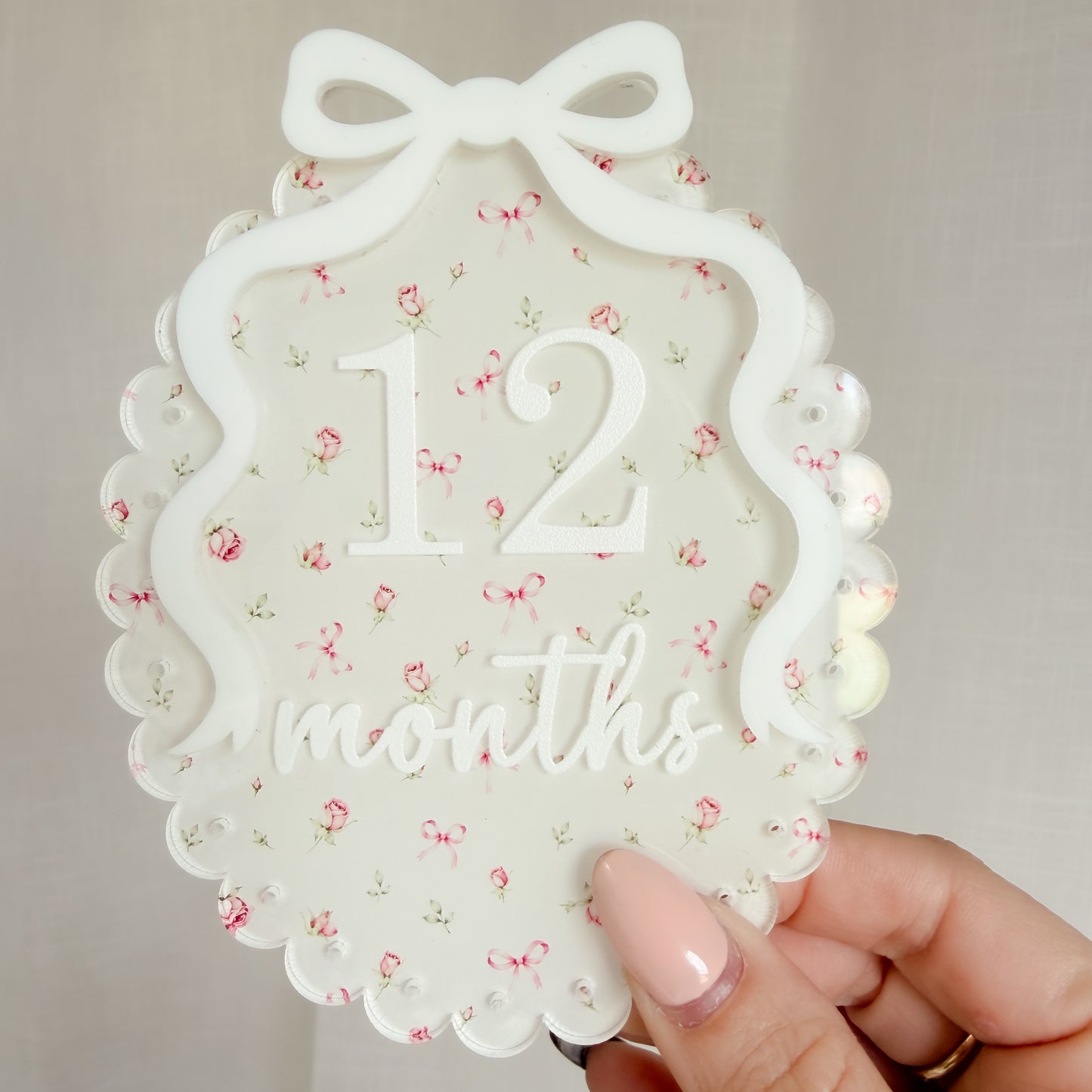 VINTAGE SCALLOP BOW MILESTONE SET OVAL | UV Printed Acrylic