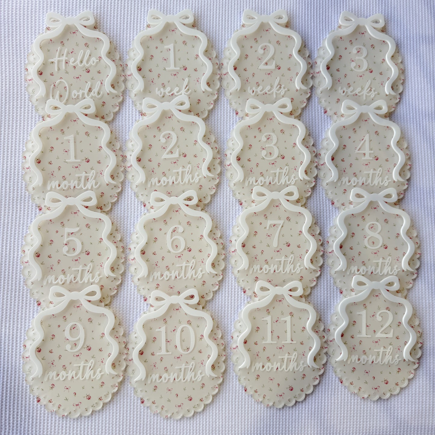 VINTAGE SCALLOP BOW MILESTONE SET OVAL | UV Printed Acrylic