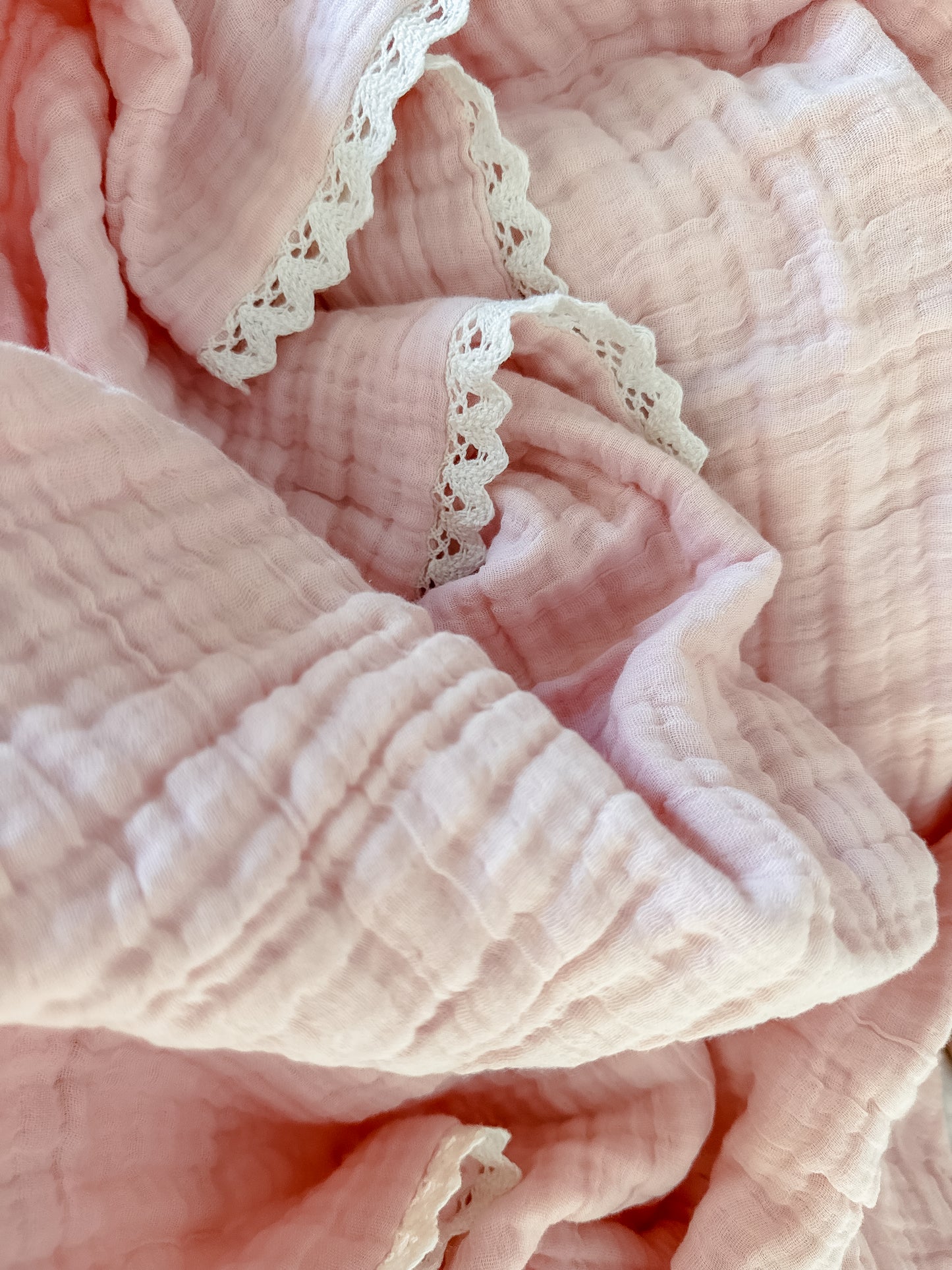 GAUZE LACE BLANKET | BABY PINK