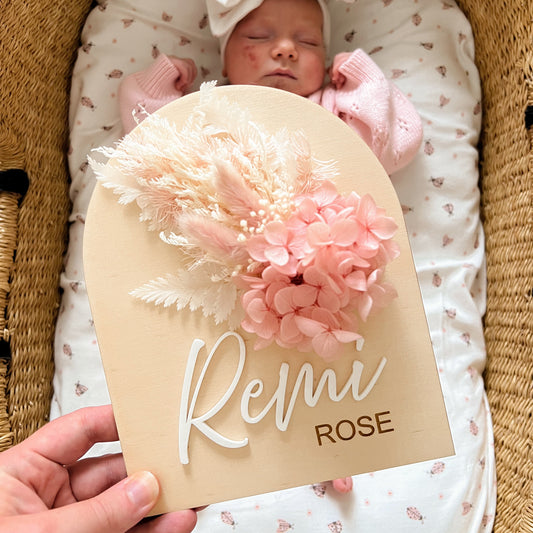 Wooden Name Plaque w/ dried flowers (Arch)