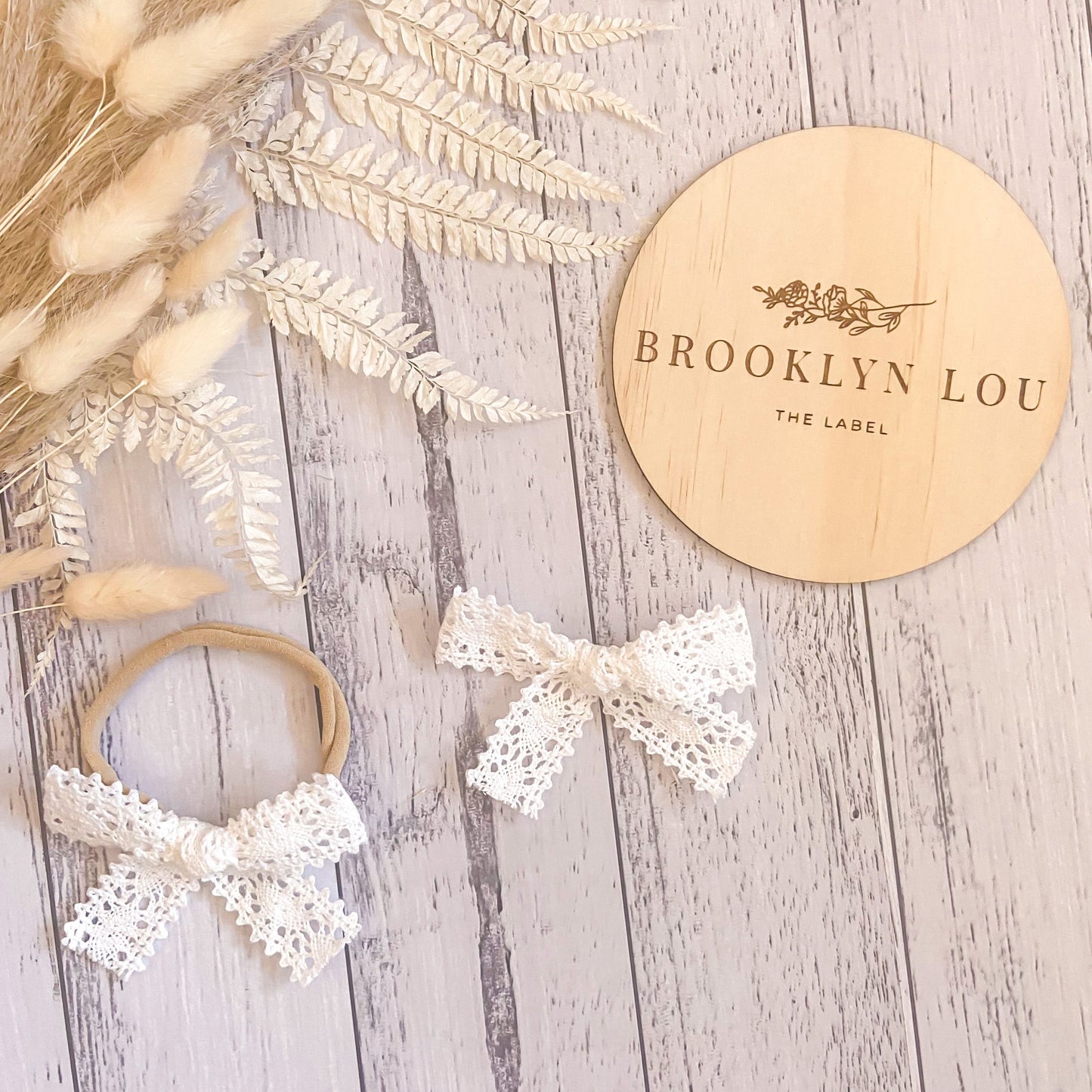 Aria Lace Bow